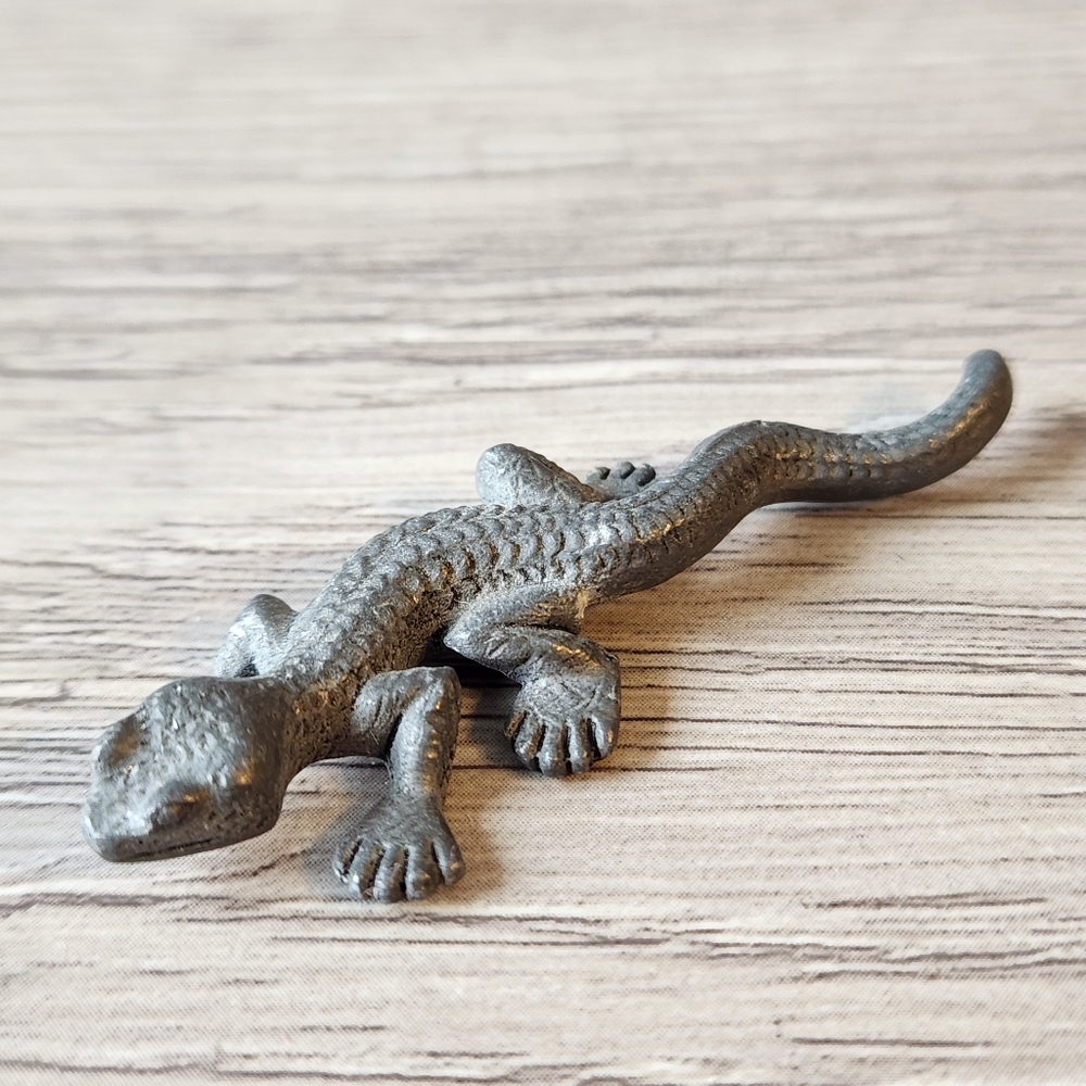 🖤 Pewter Lizard Gecko Figurine 2002 Missing a front foot see photos